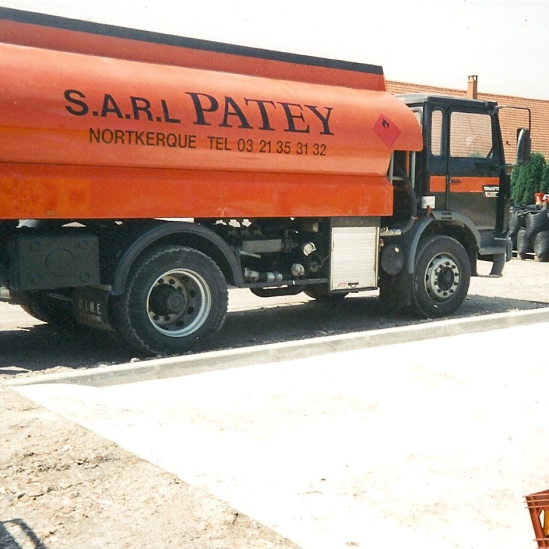 Notre Histoire 13 - Patey Combustible